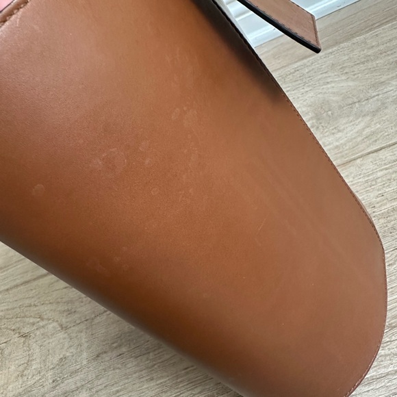 Tara Jarmon Sophie Classic Bucket Bag - Picture 5 of 10